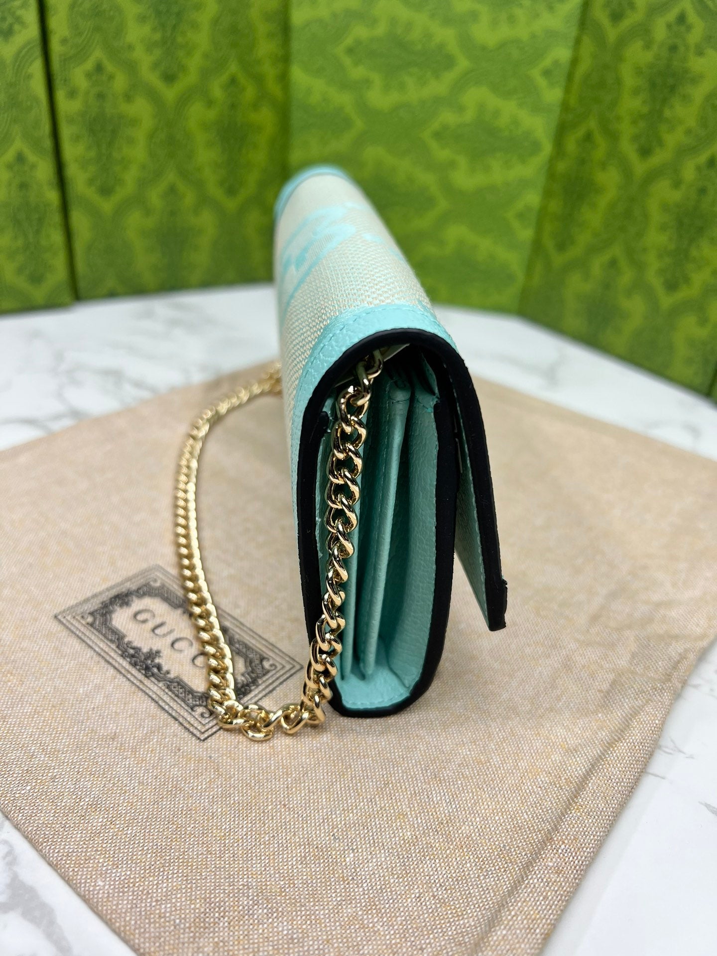 Chic & Stylish Bags