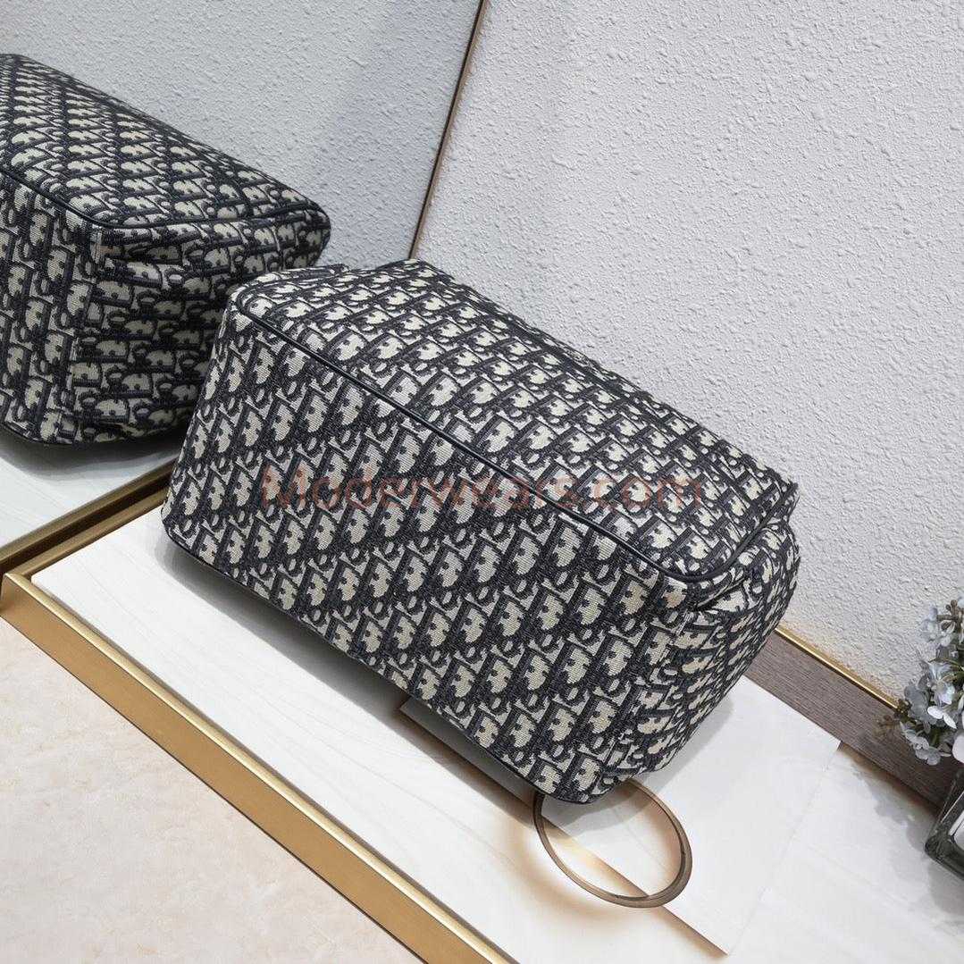Chic & Stylish Bags