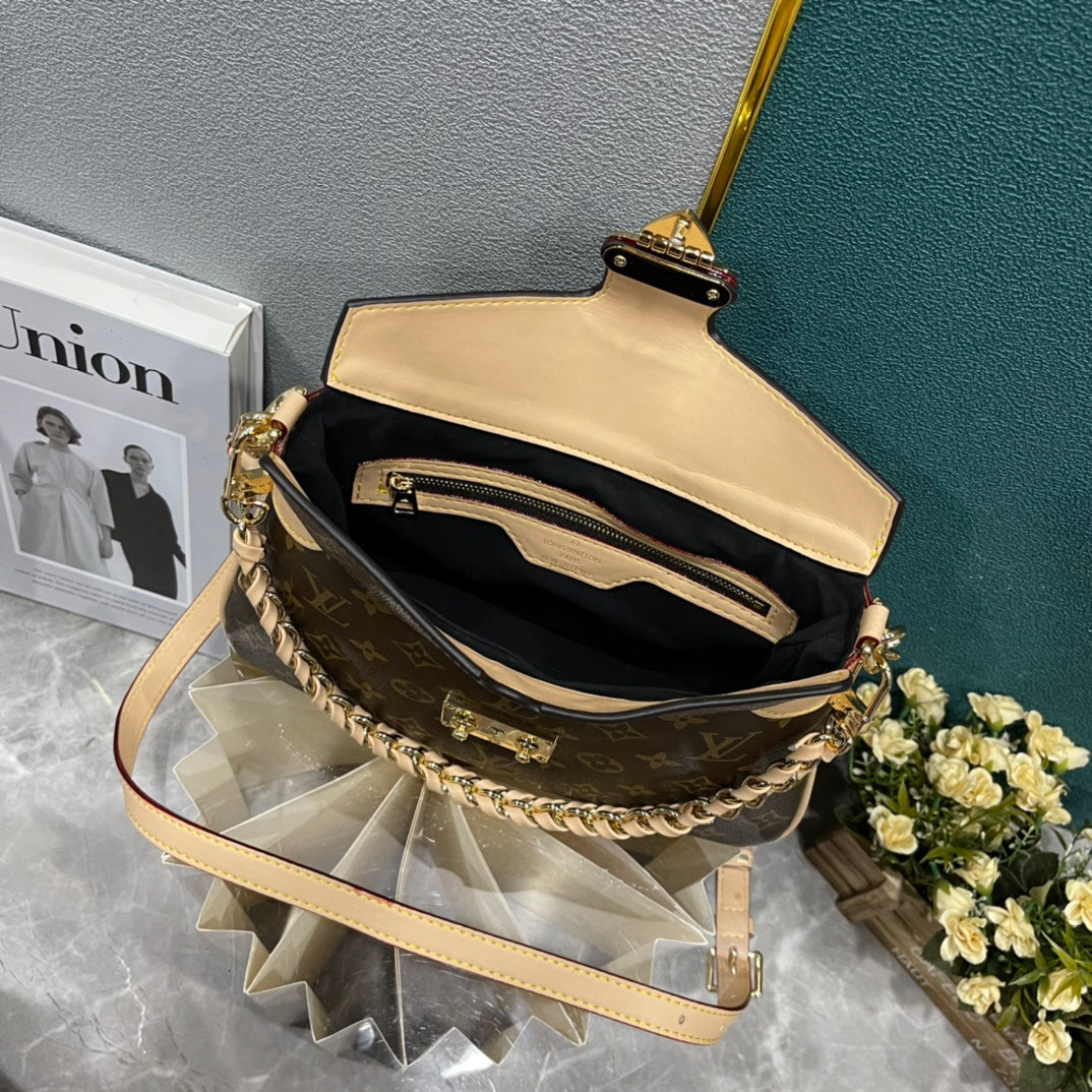 Chic & Stylish Bags