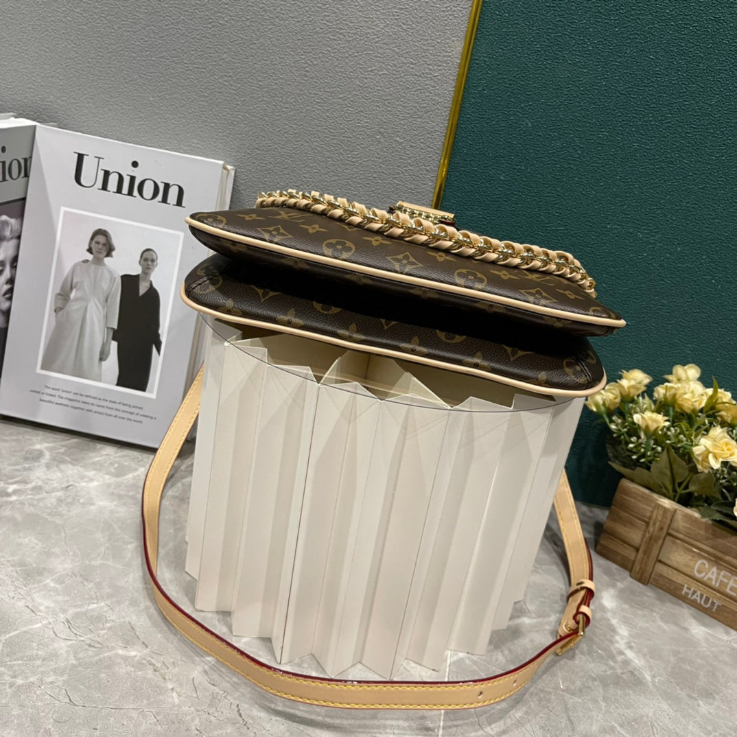 Chic & Stylish Bags