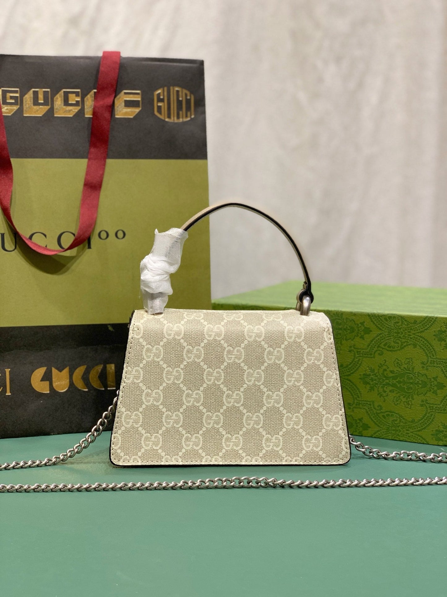 Chic & Stylish Bags