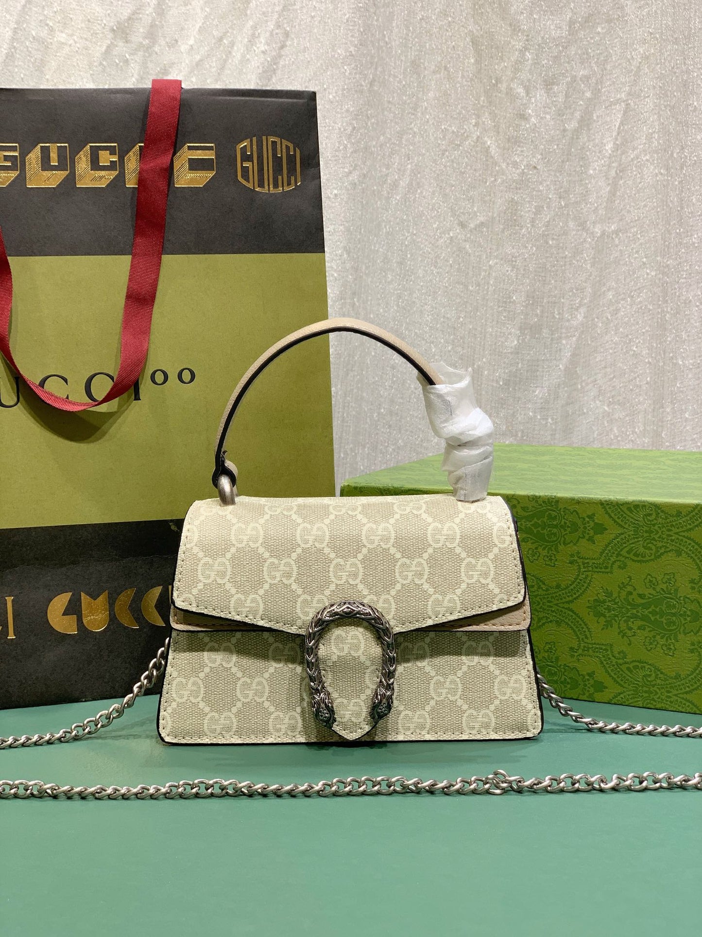 Chic & Stylish Bags