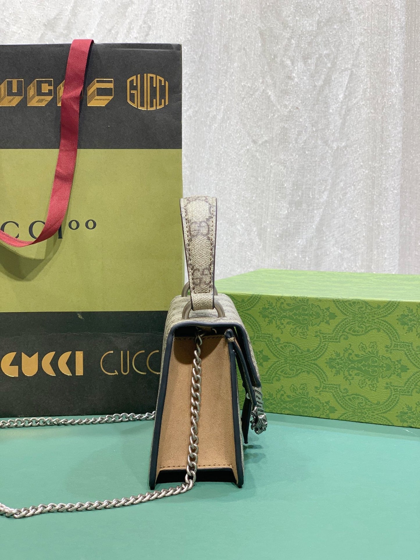 Chic & Stylish Bags