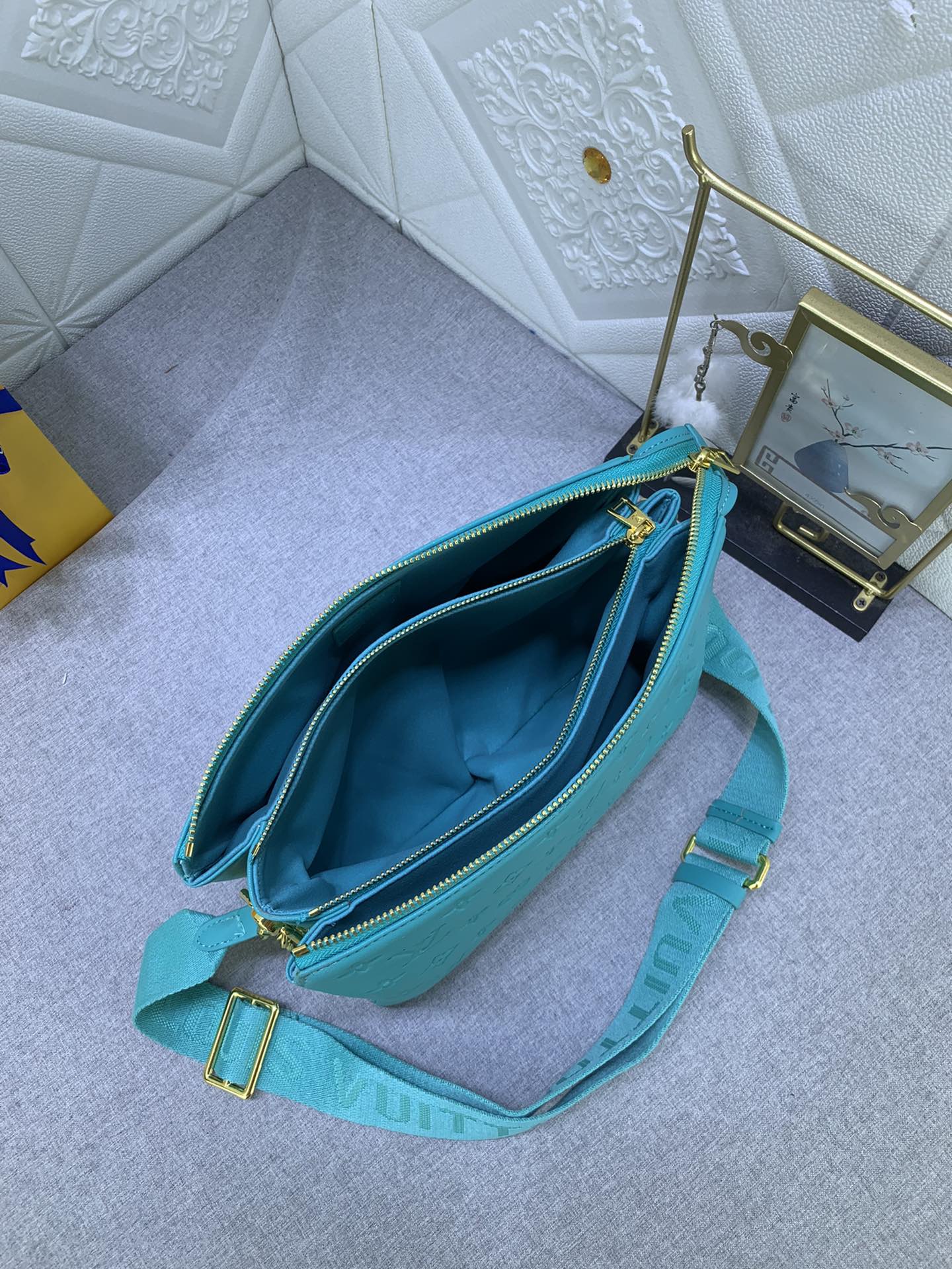 Chic & Stylish Bags