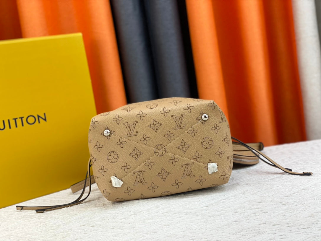 Chic & Stylish Bags