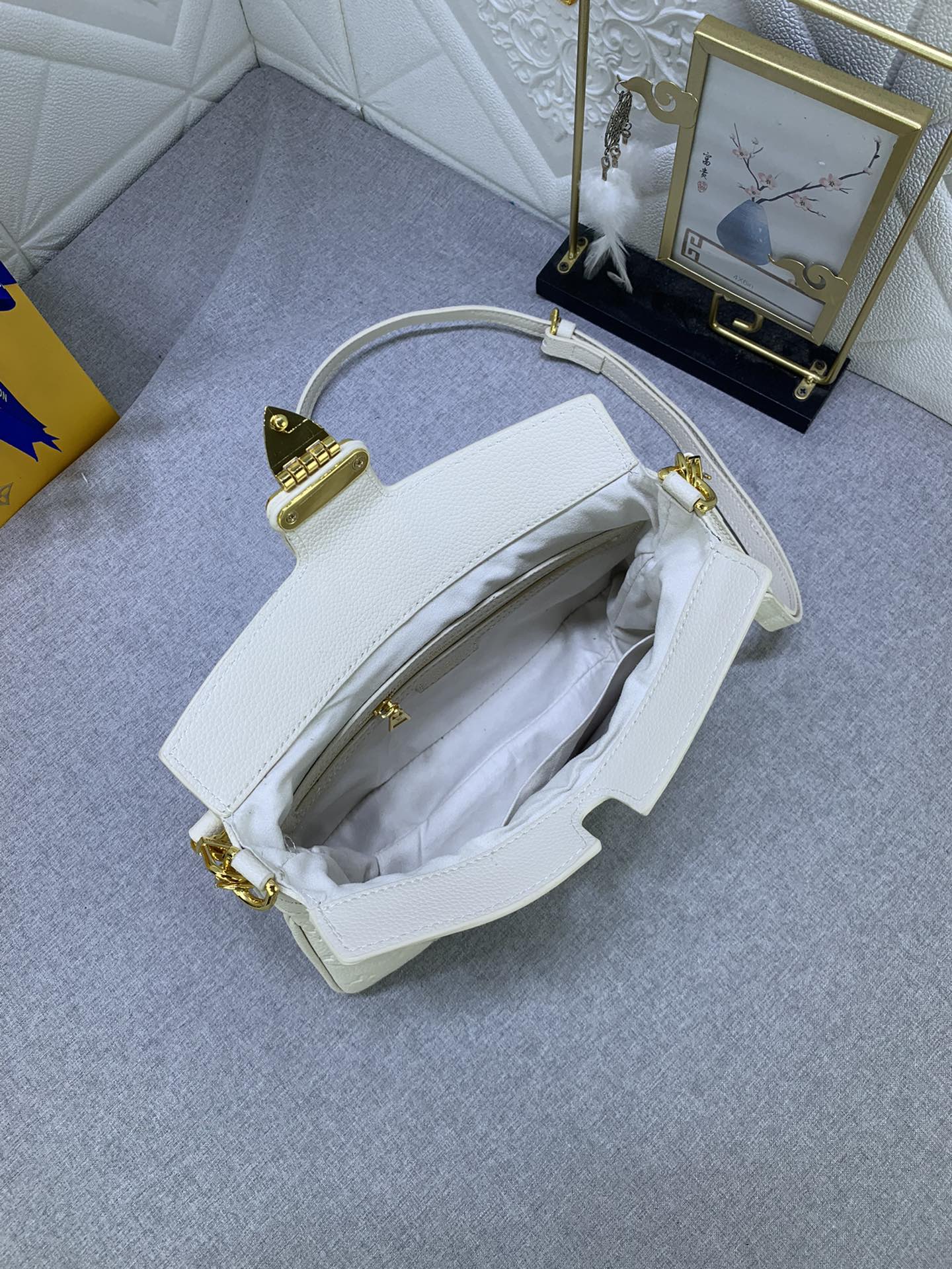 Chic & Stylish Bags