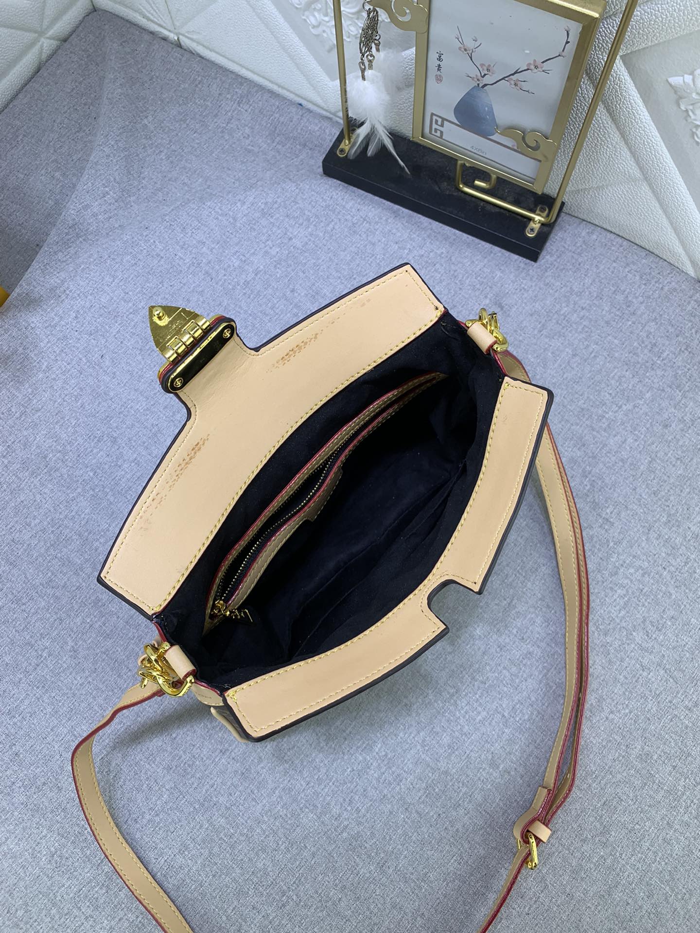 Chic & Stylish Bags