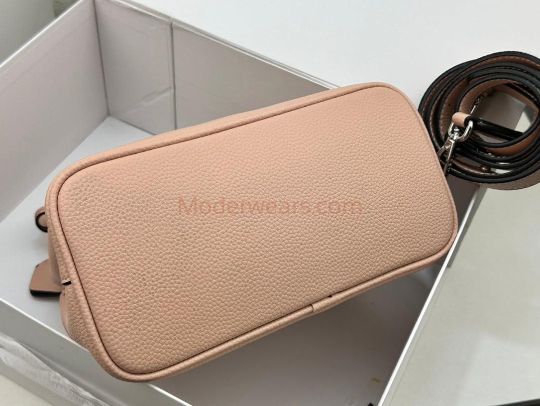 Chic & Stylish Bags
