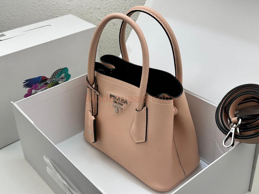 Chic & Stylish Bags