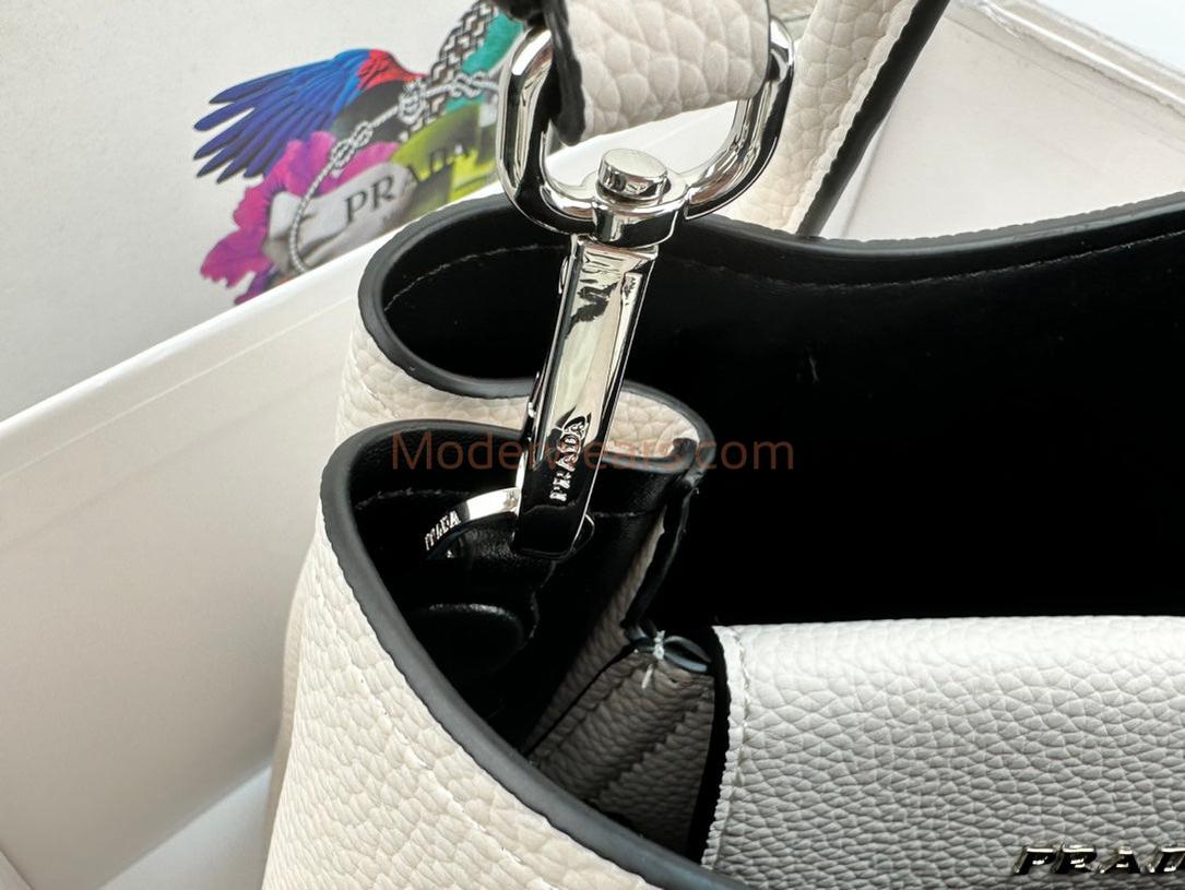 Chic & Stylish Bags