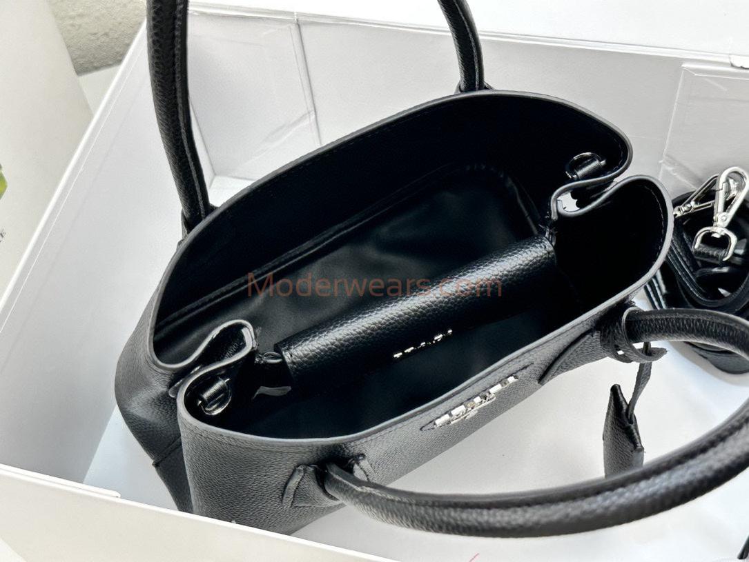 Chic & Stylish Bags