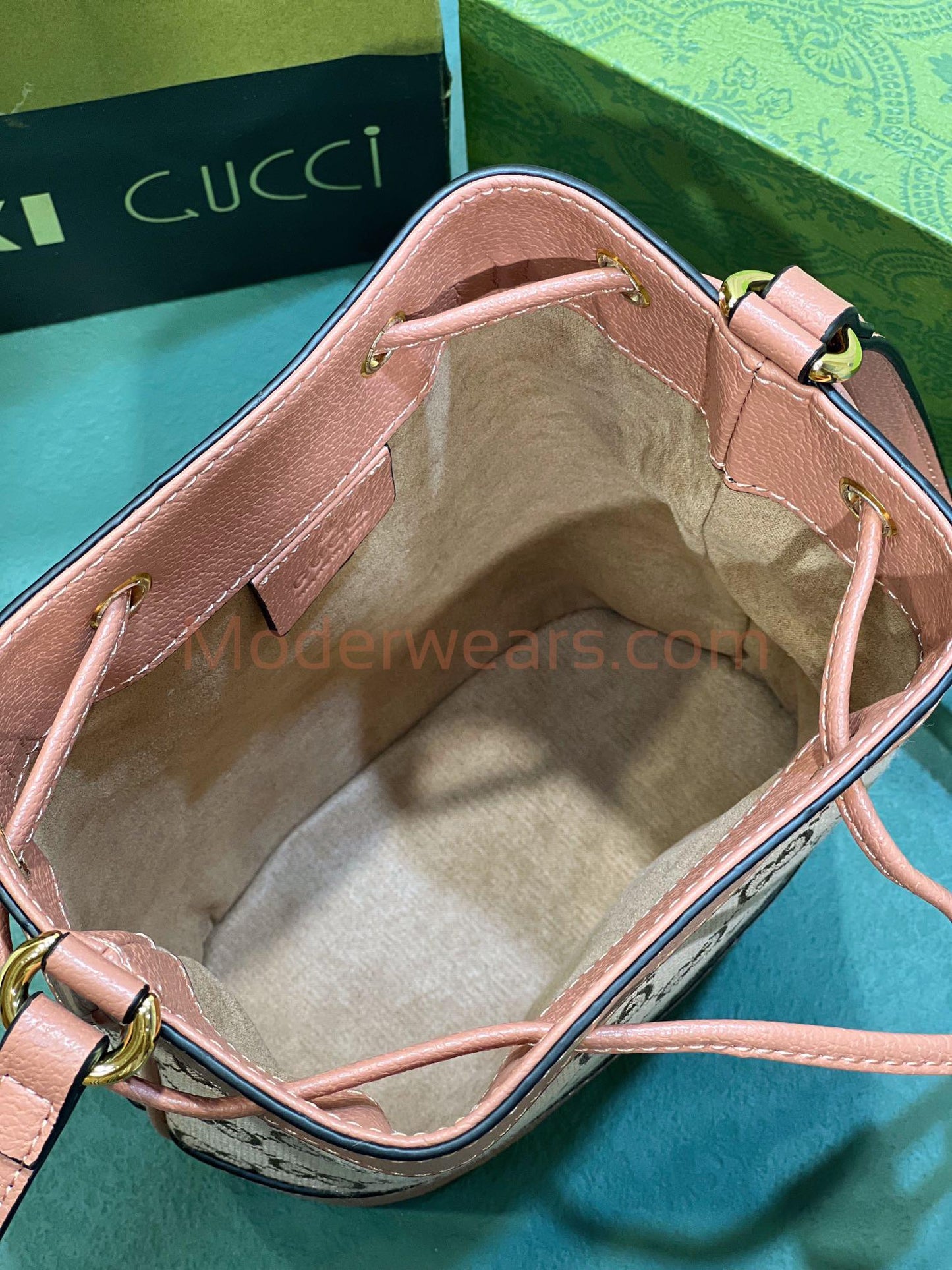 Chic & Stylish Bags