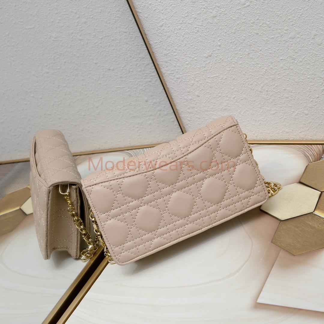 Chic & Stylish Bags
