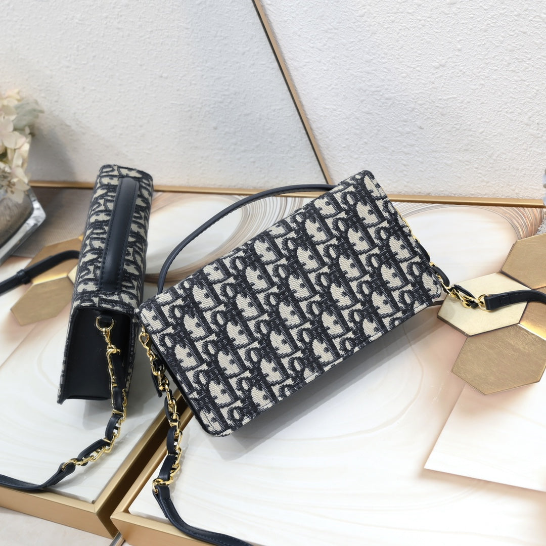 Chic & Stylish Bags