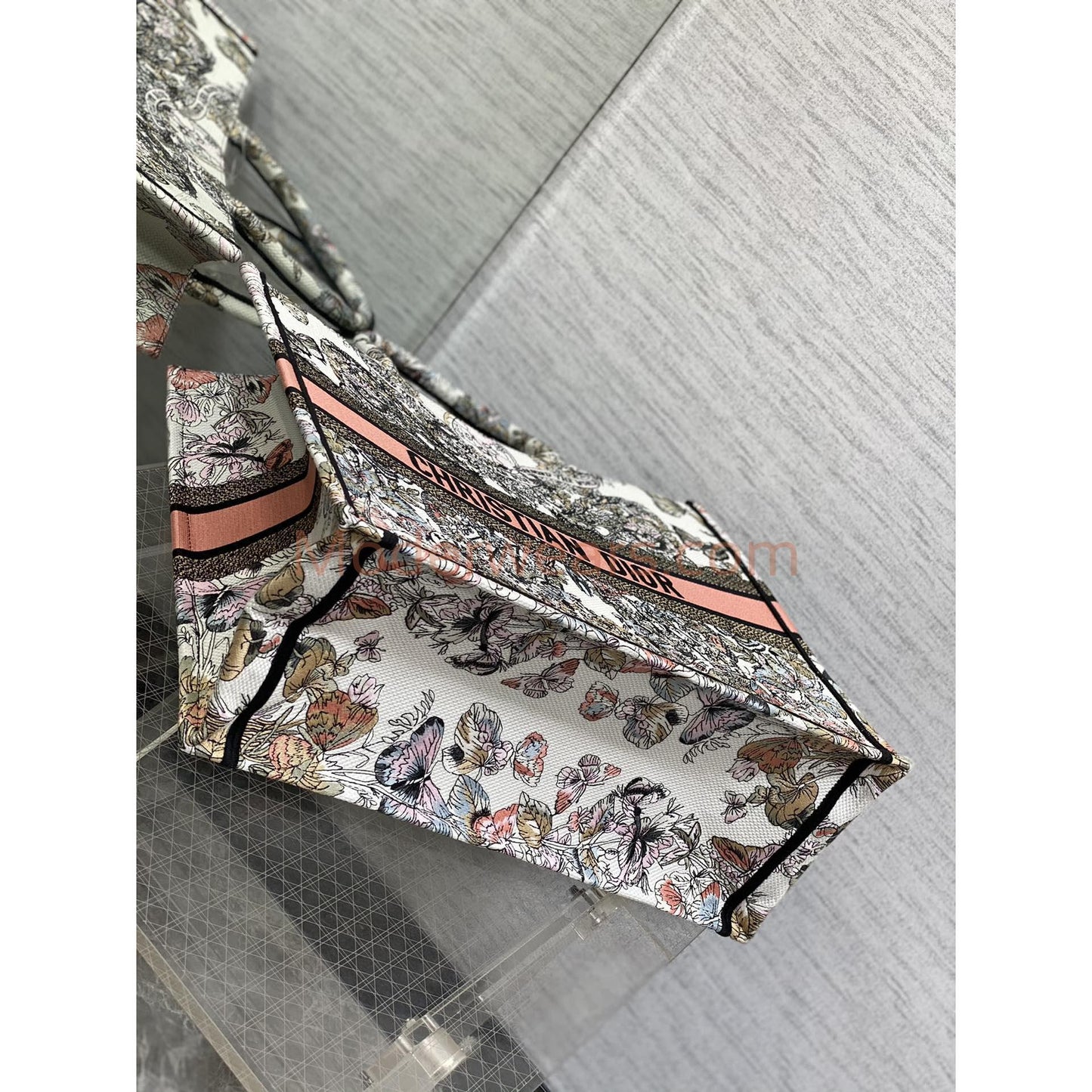 Chic & Stylish Bags