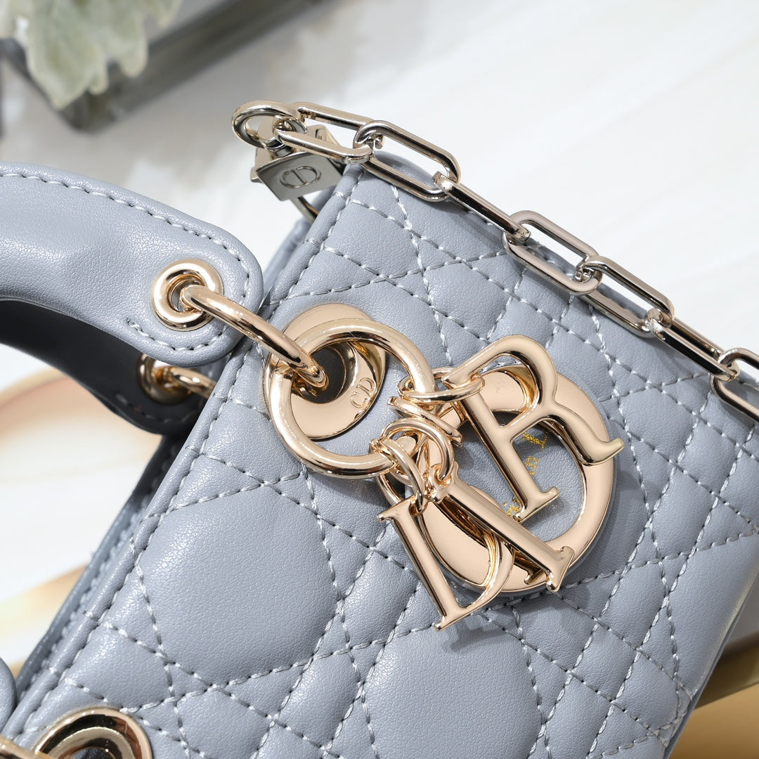 Chic & Stylish Bags
