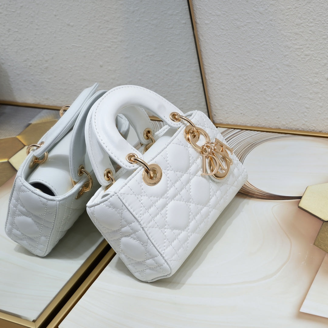 Chic & Stylish Bags