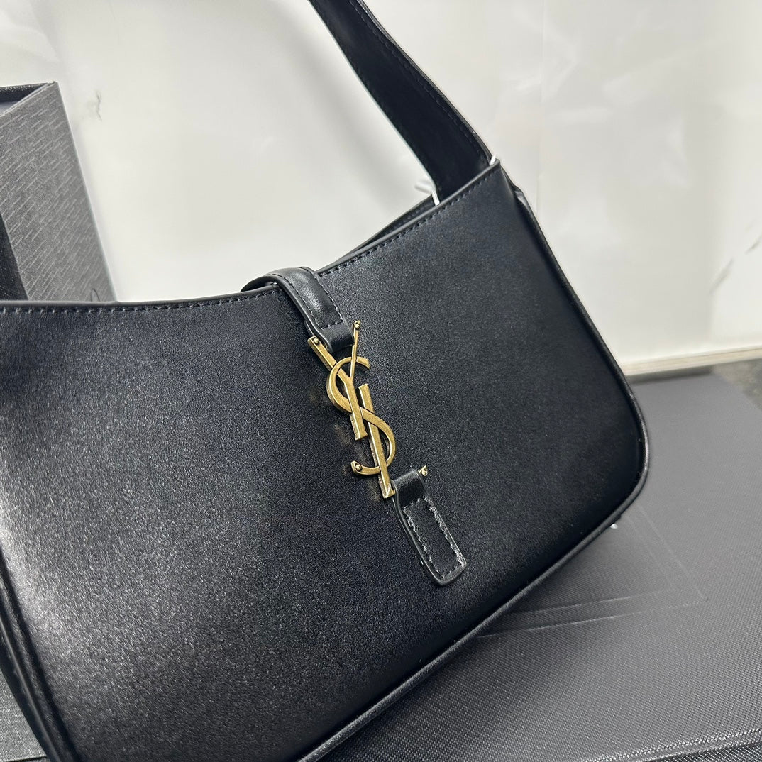 Chic & Stylish Bags
