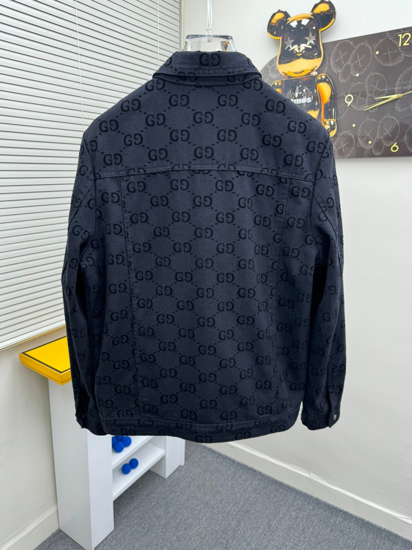 MINIMALIST STREET STYLE