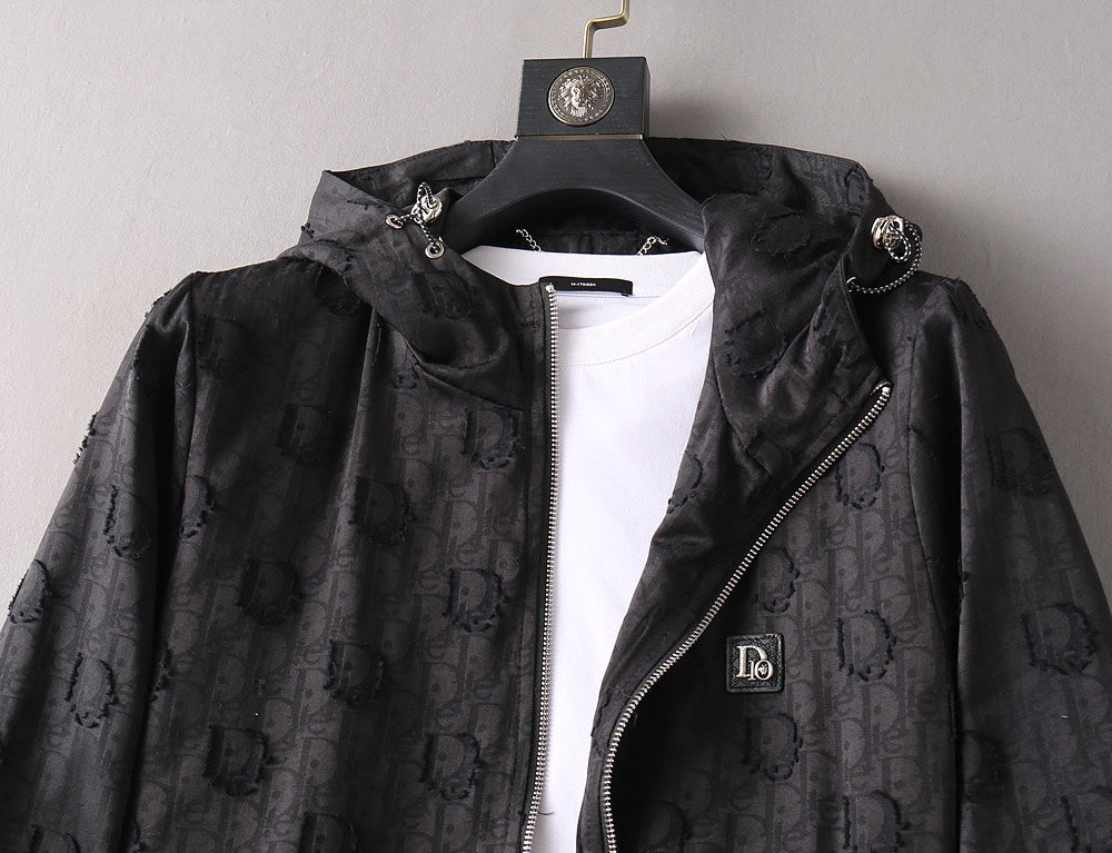 MINIMALIST STREET STYLE