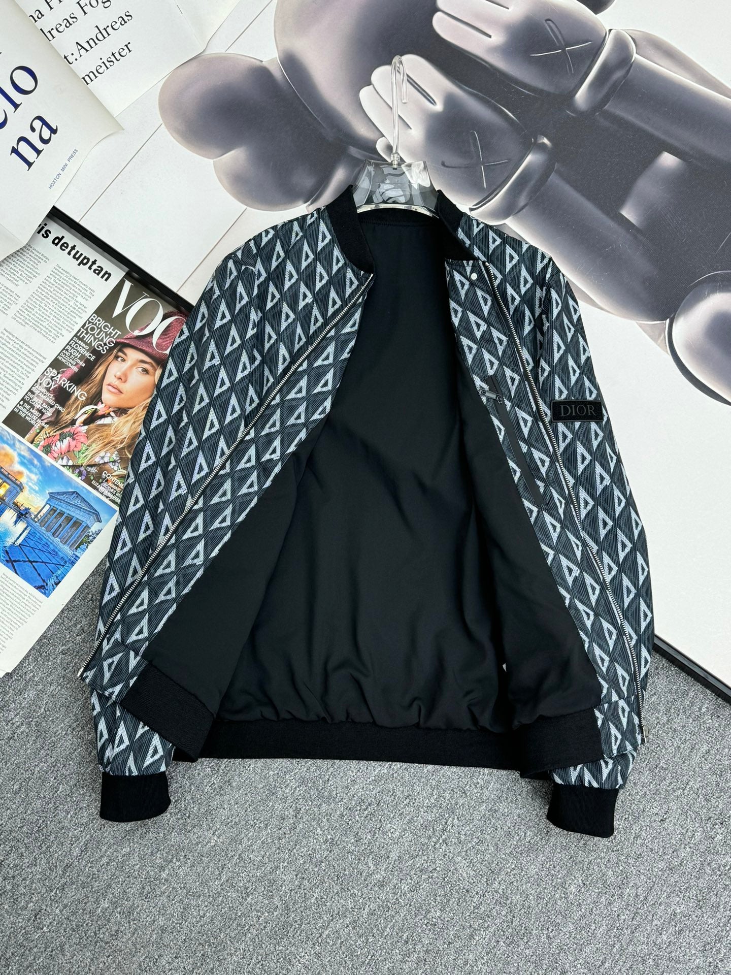 MINIMALIST STREET STYLE