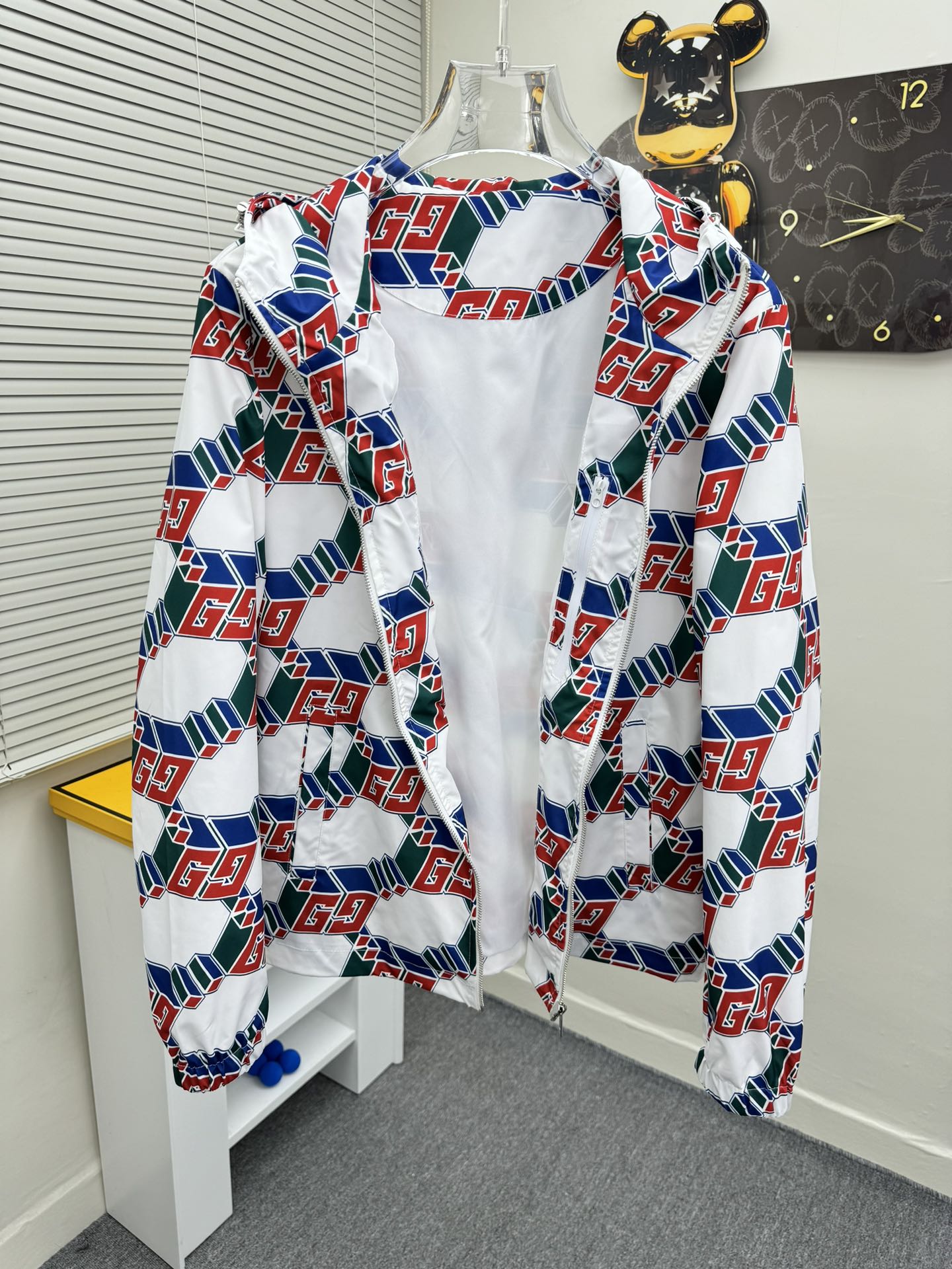 MINIMALIST STREET STYLE