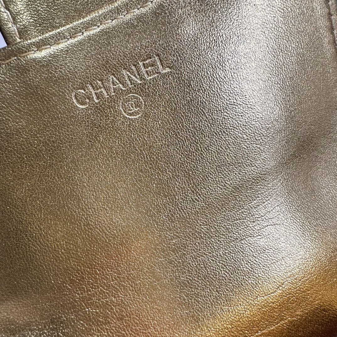 Chic & Stylish Bags