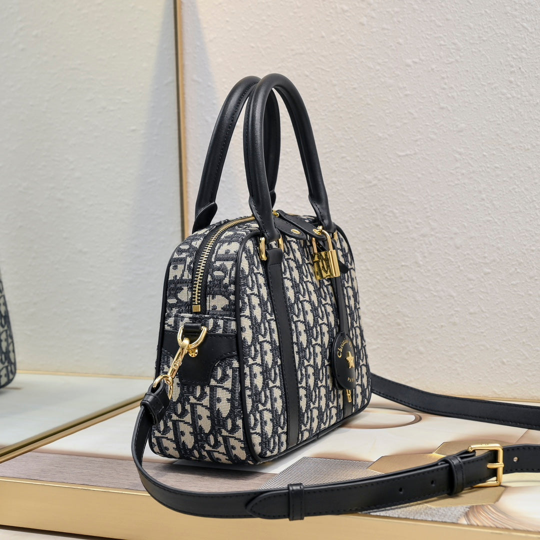 Chic & Stylish Bags
