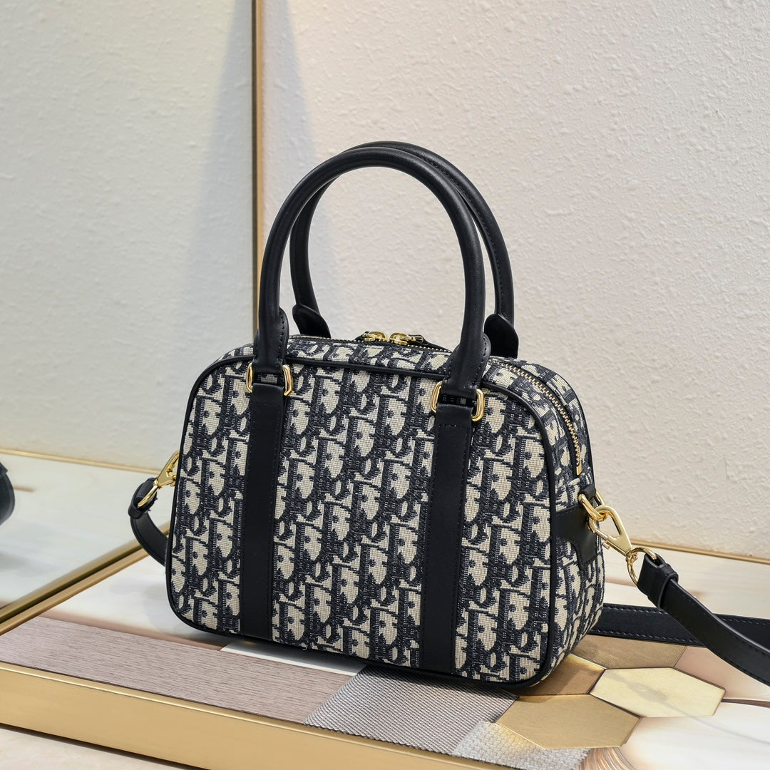 Chic & Stylish Bags
