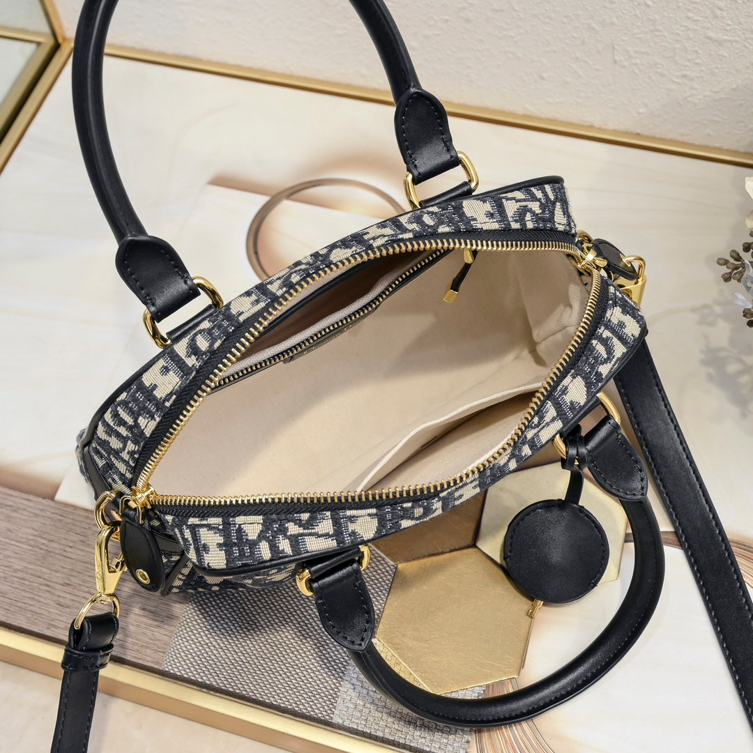Chic & Stylish Bags
