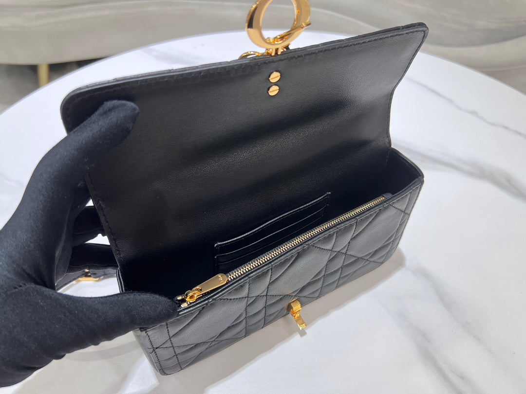 Chic & Stylish Bags