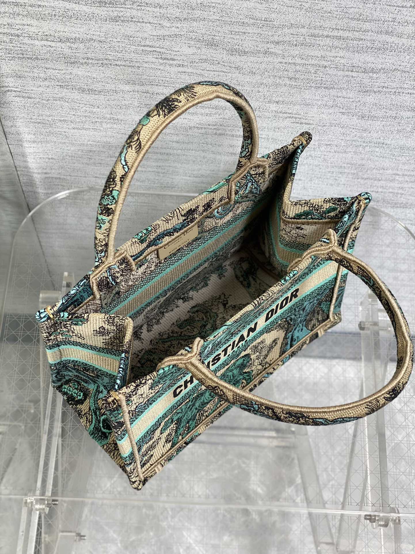 Chic & Stylish Bags