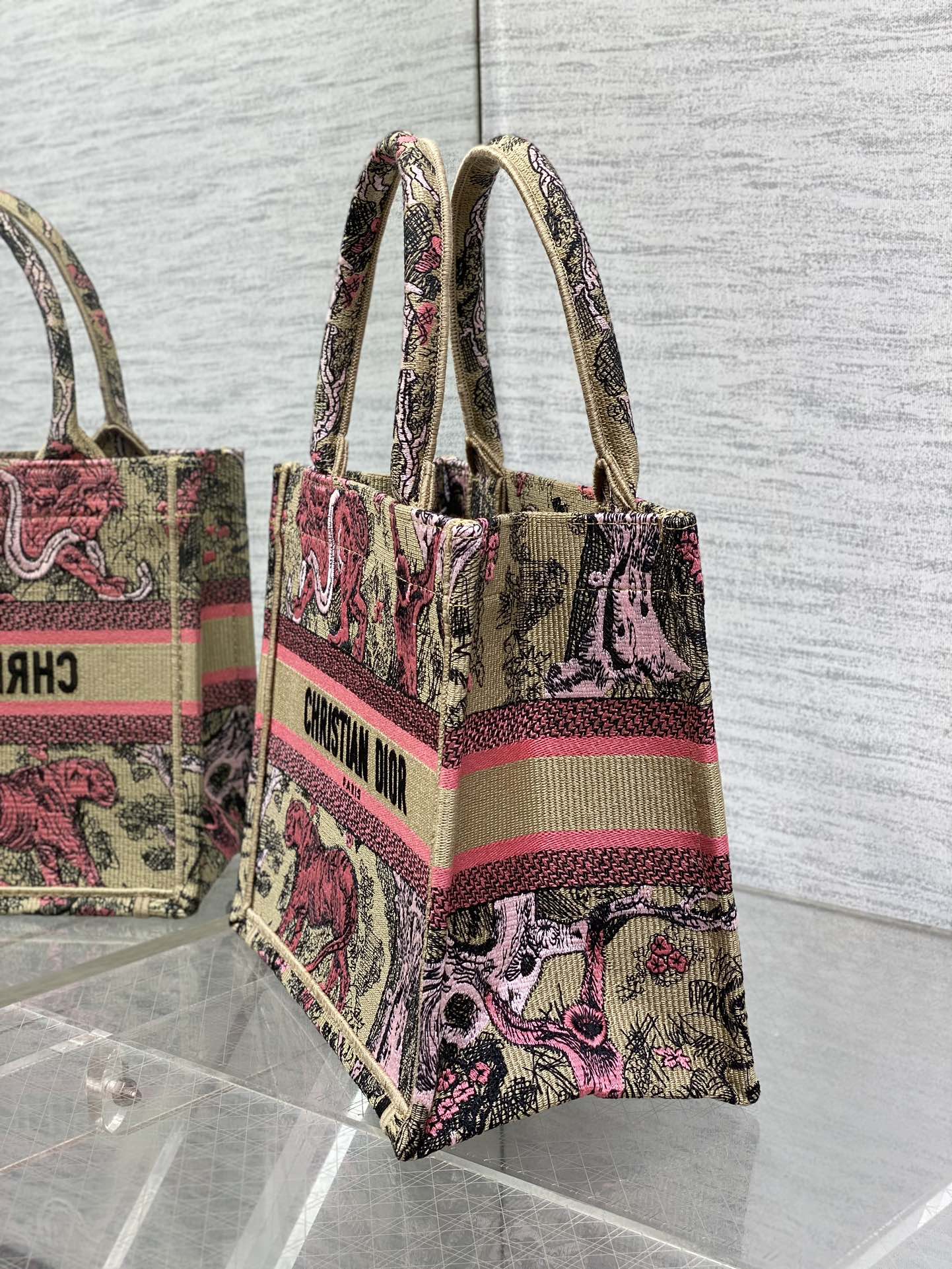Chic & Stylish Bags