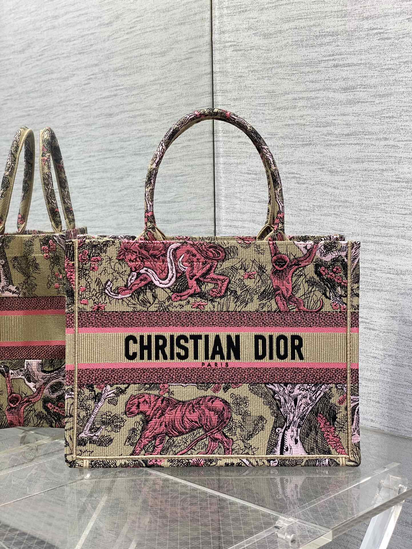 Chic & Stylish Bags