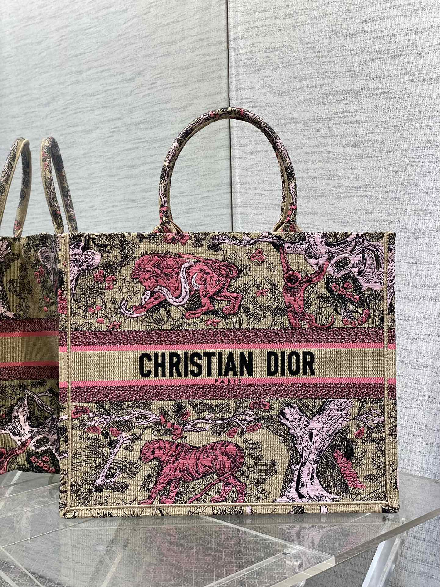 Chic & Stylish Bags