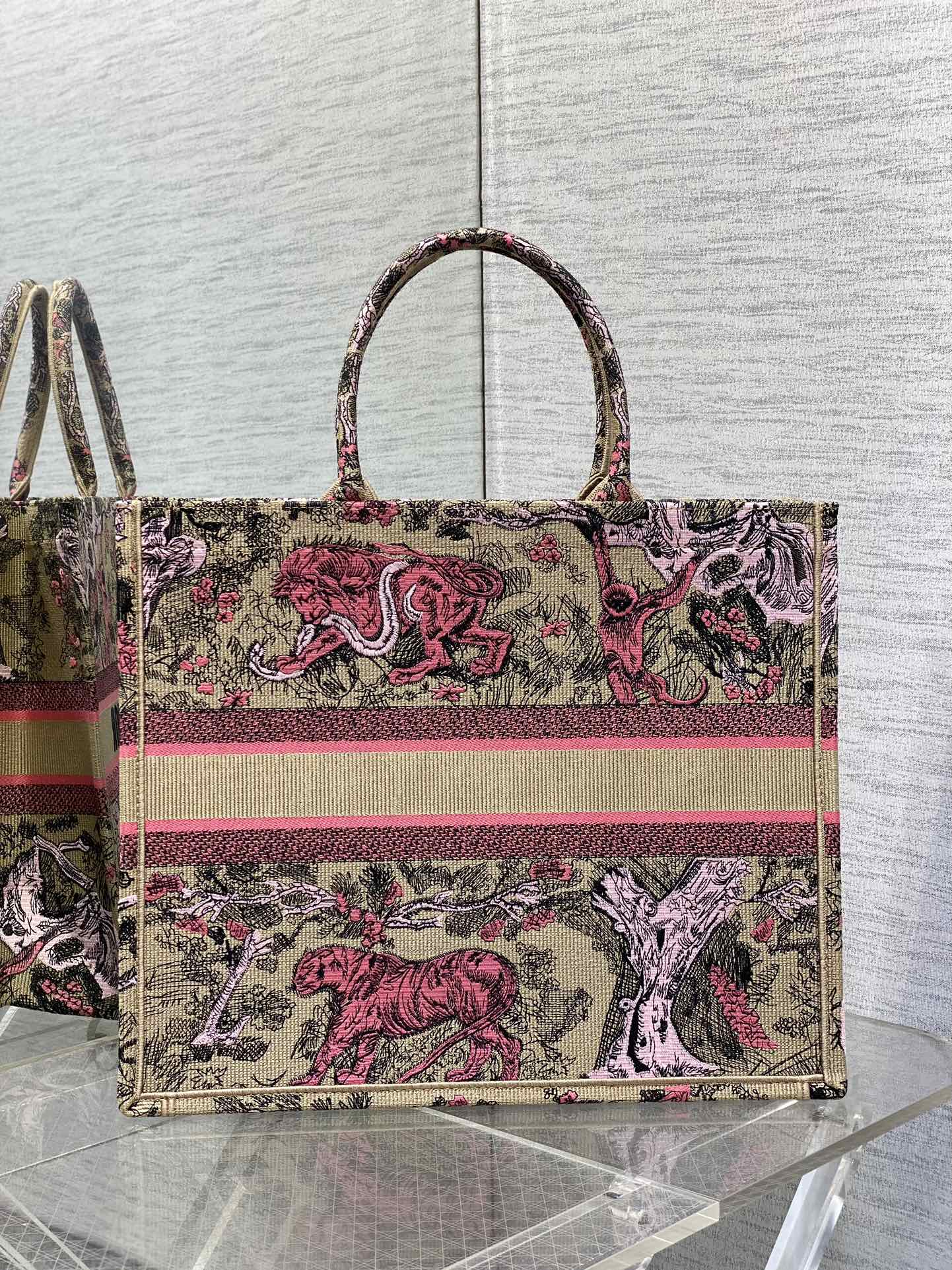 Chic & Stylish Bags