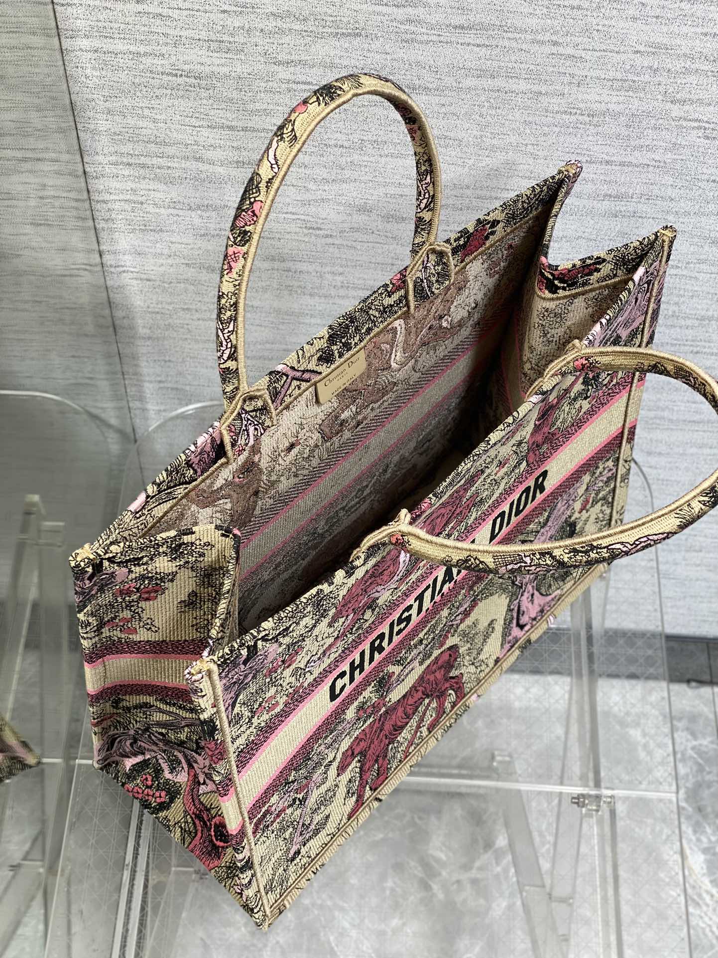 Chic & Stylish Bags