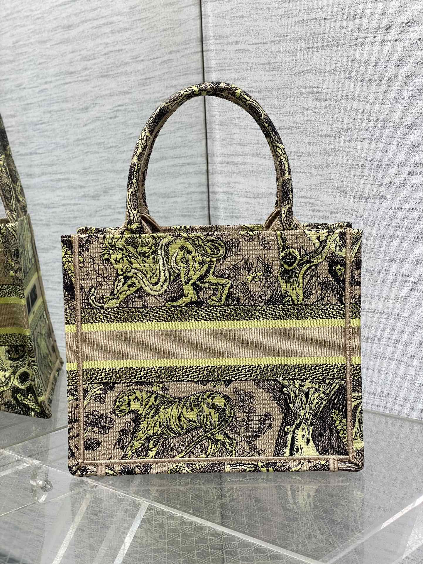 Chic & Stylish Bags