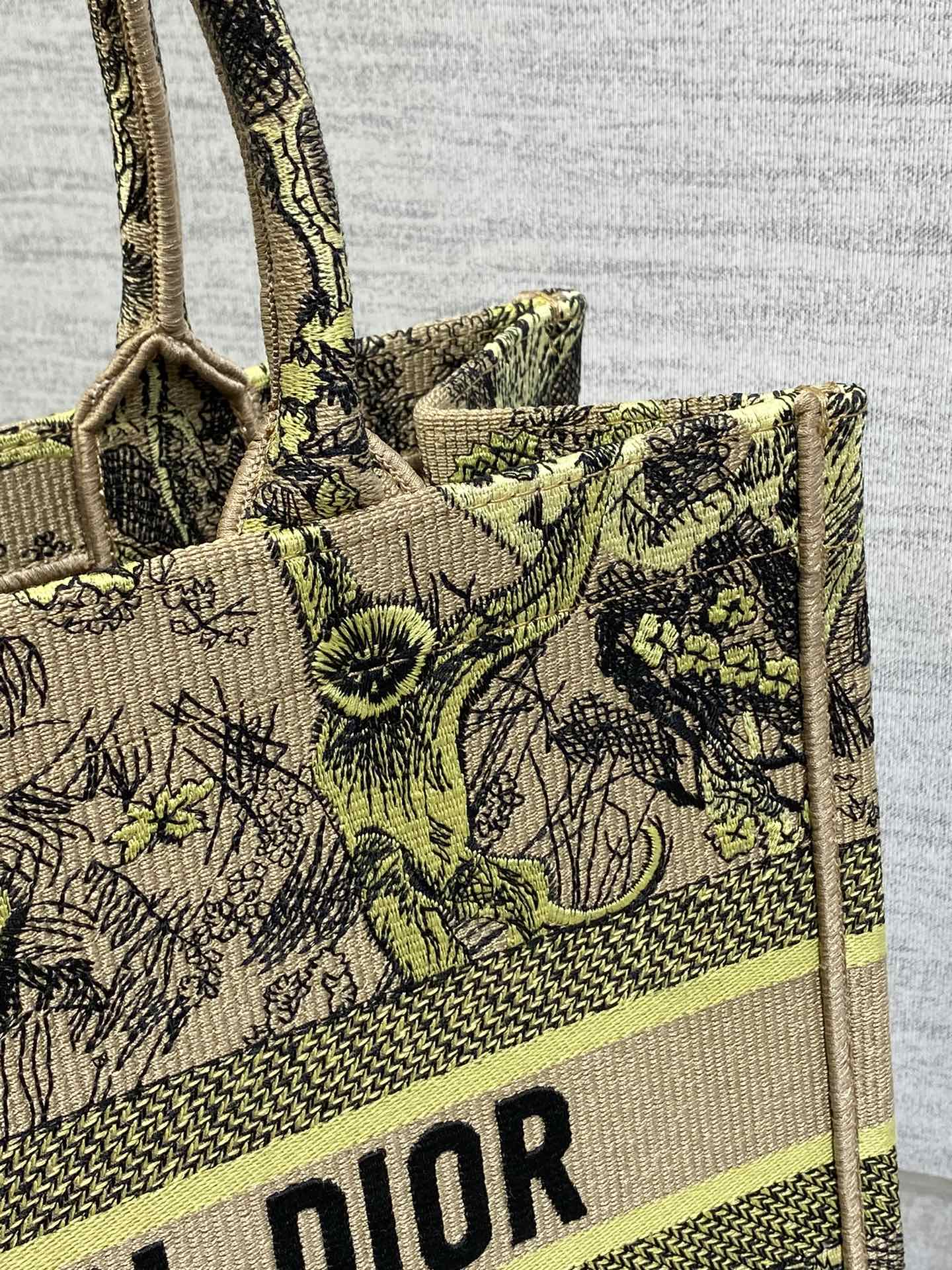 Chic & Stylish Bags