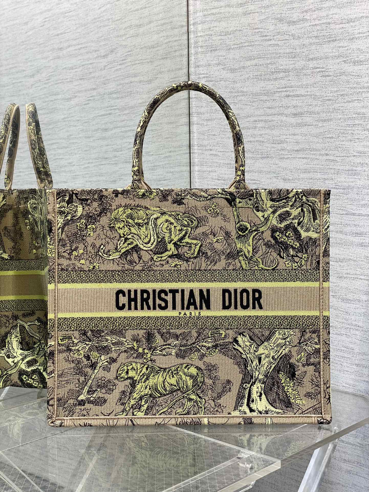 Chic & Stylish Bags