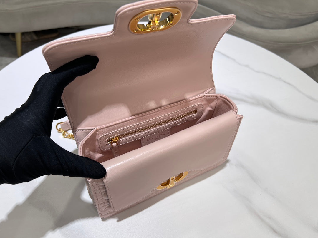 Chic & Stylish Bags