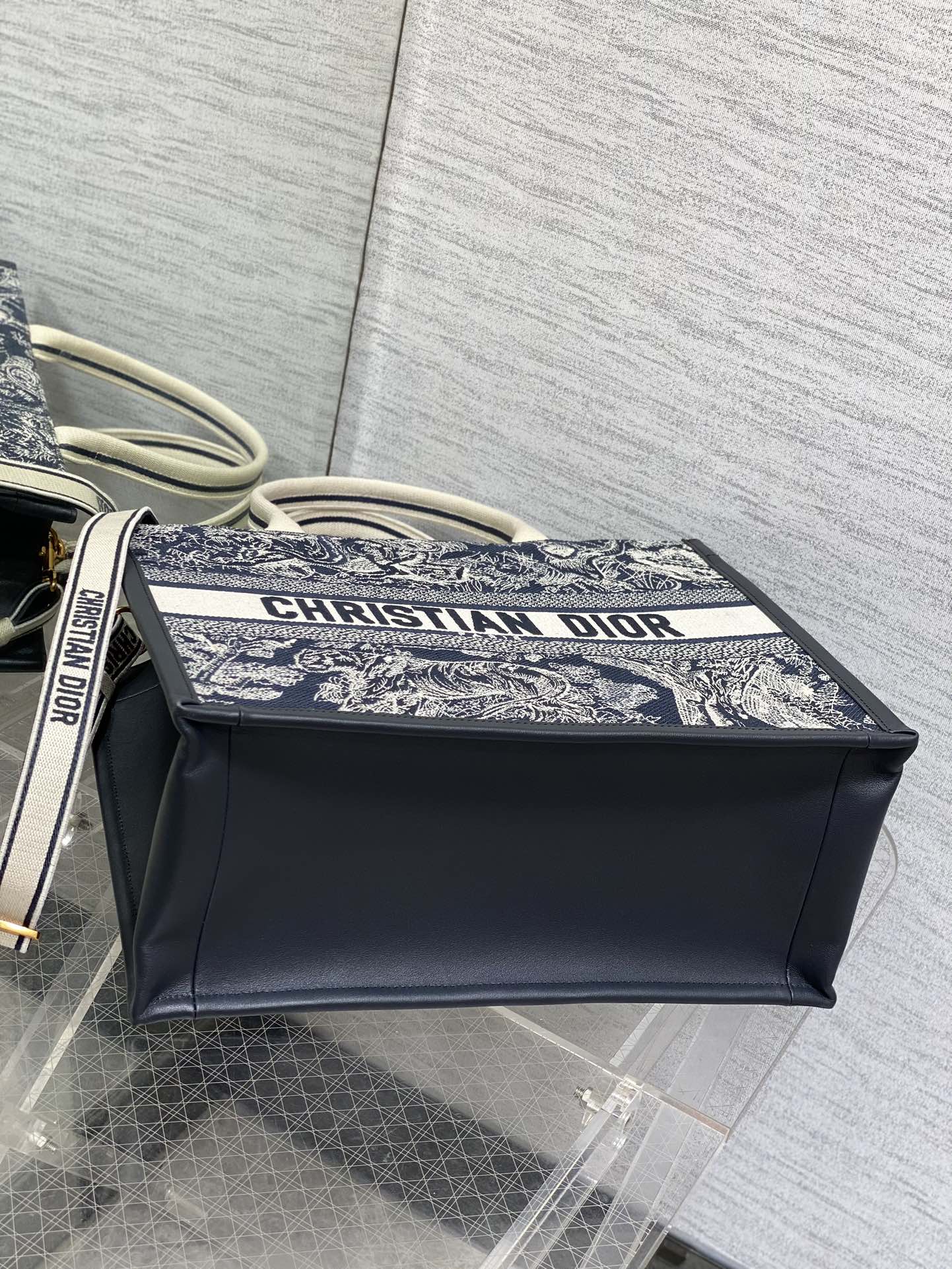Chic & Stylish Bags