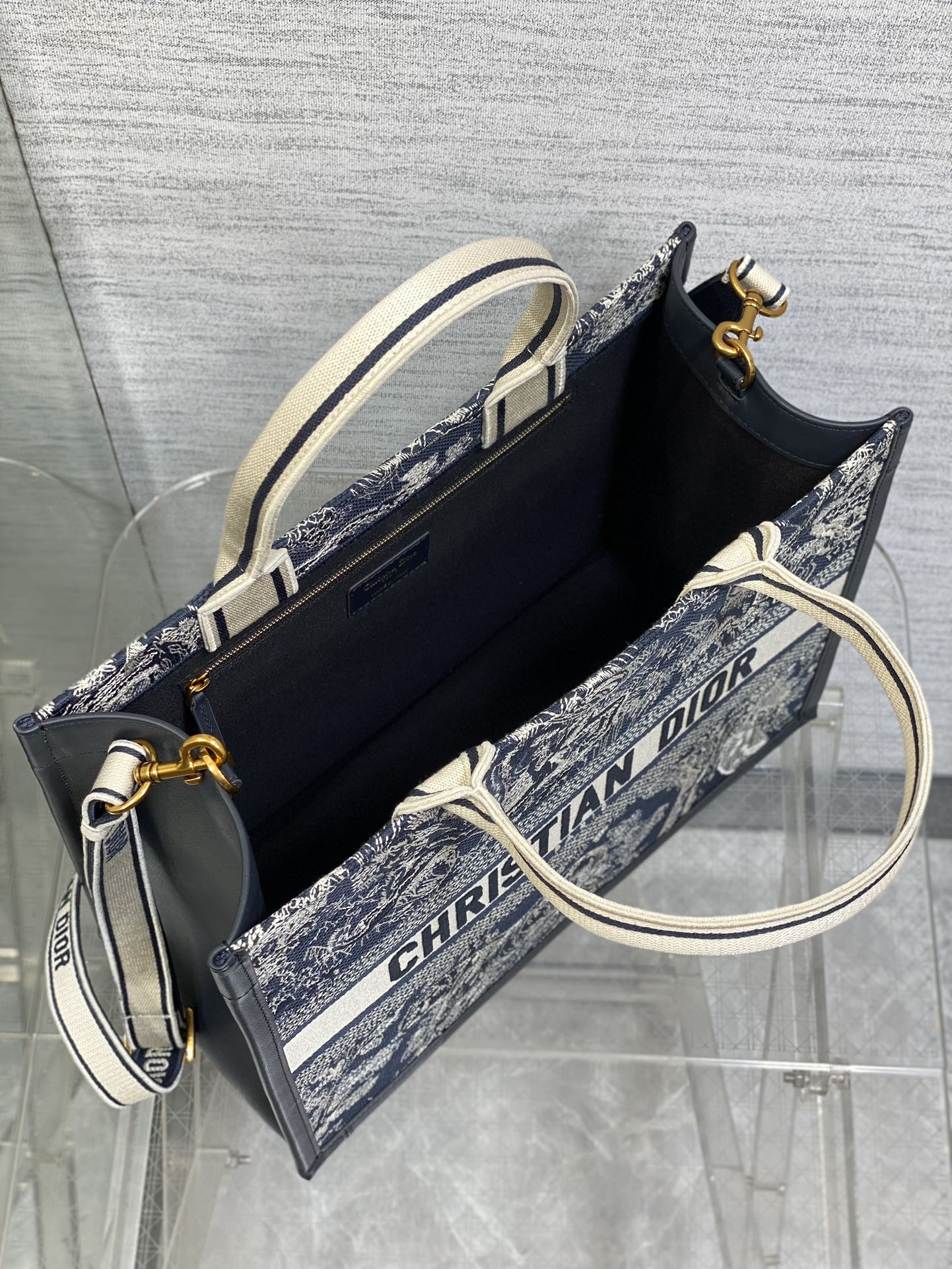 Chic & Stylish Bags