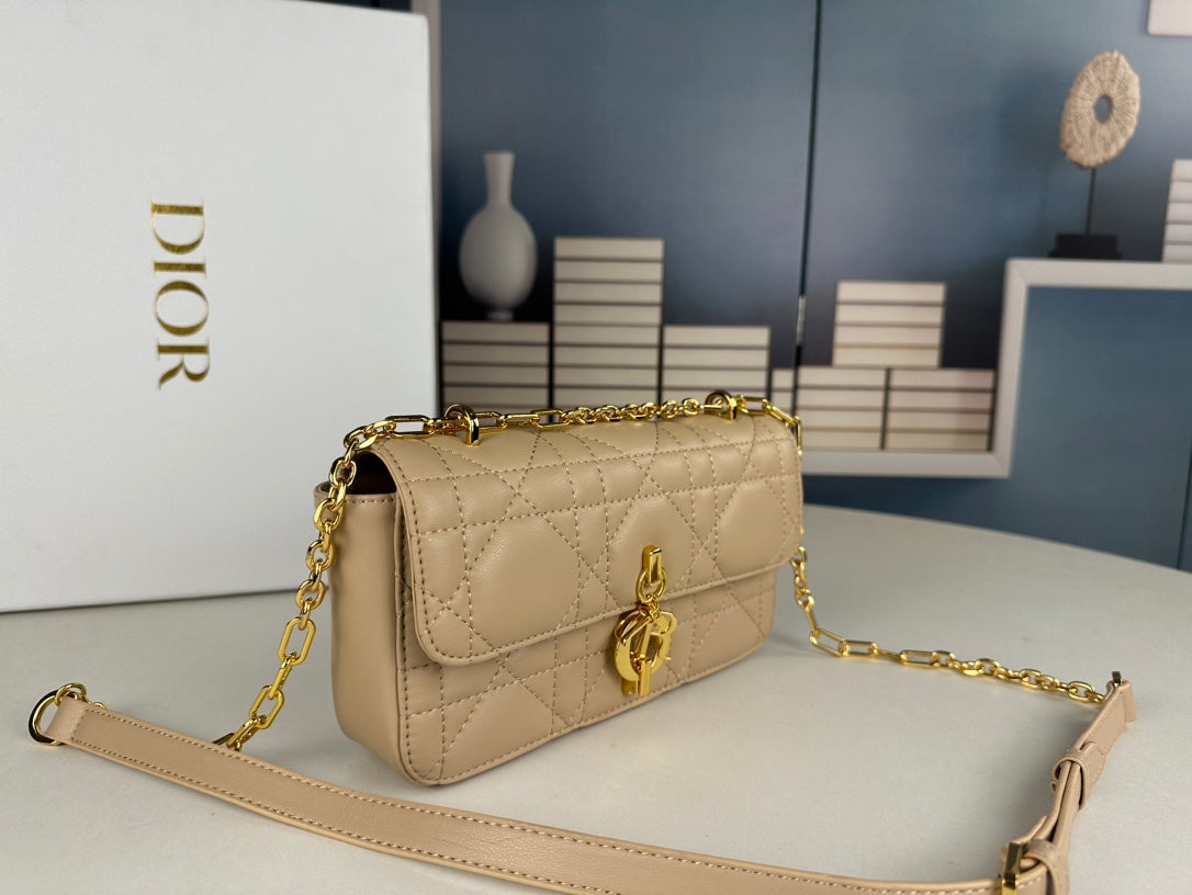 Chic & Stylish Bags