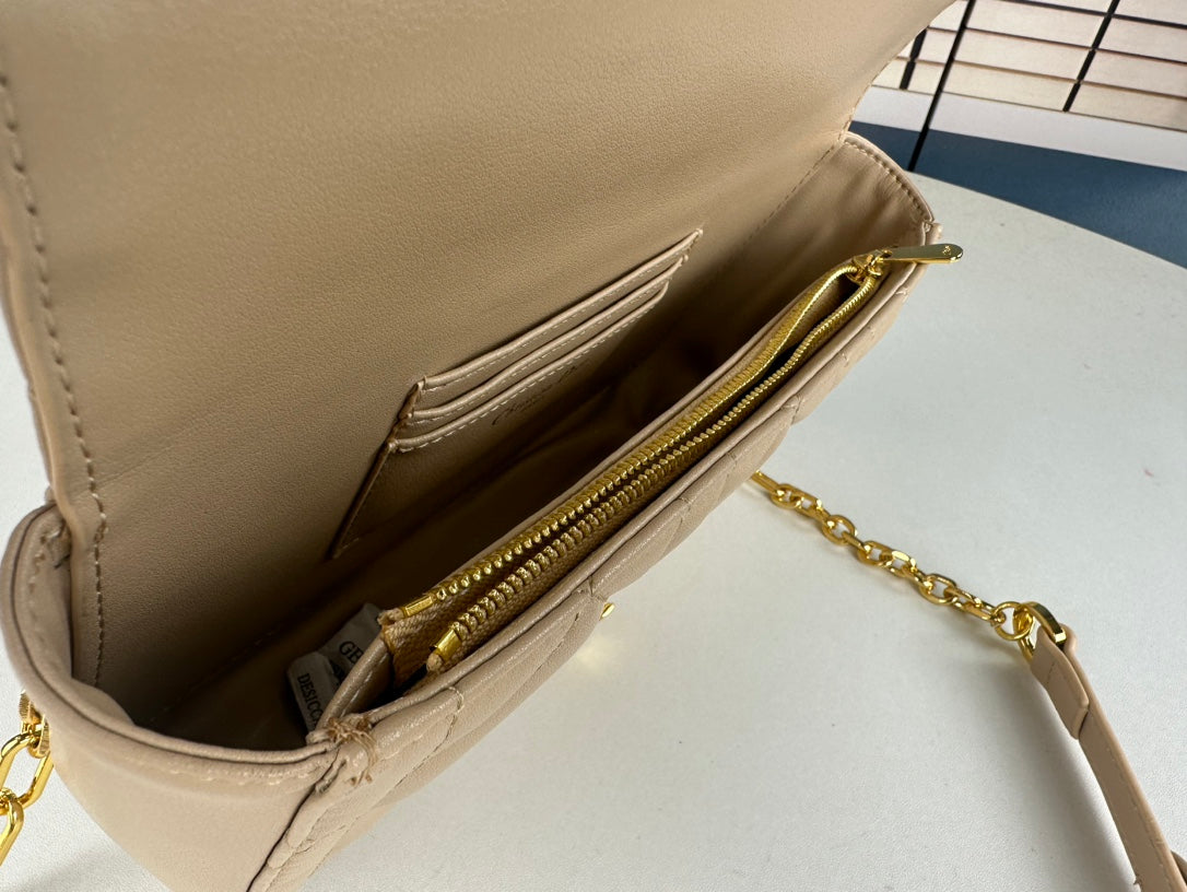 Chic & Stylish Bags