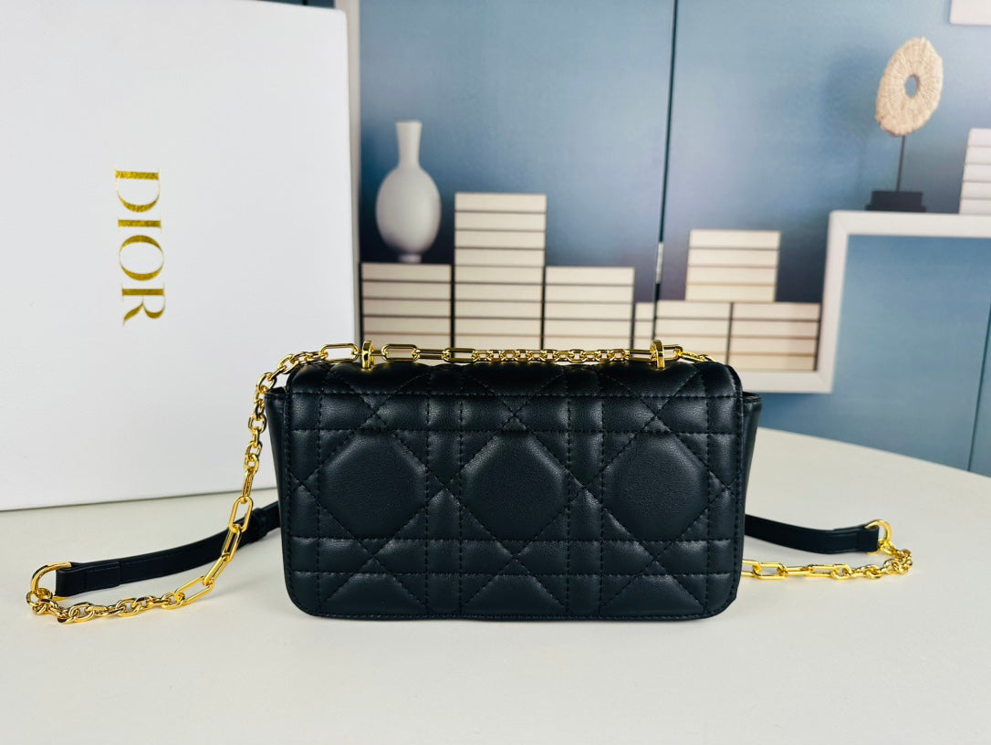 Chic & Stylish Bags