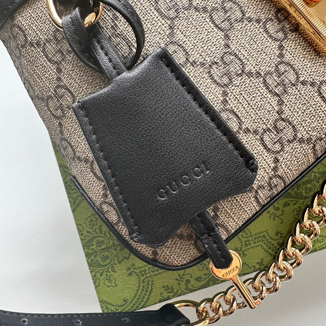Chic & Stylish Bags