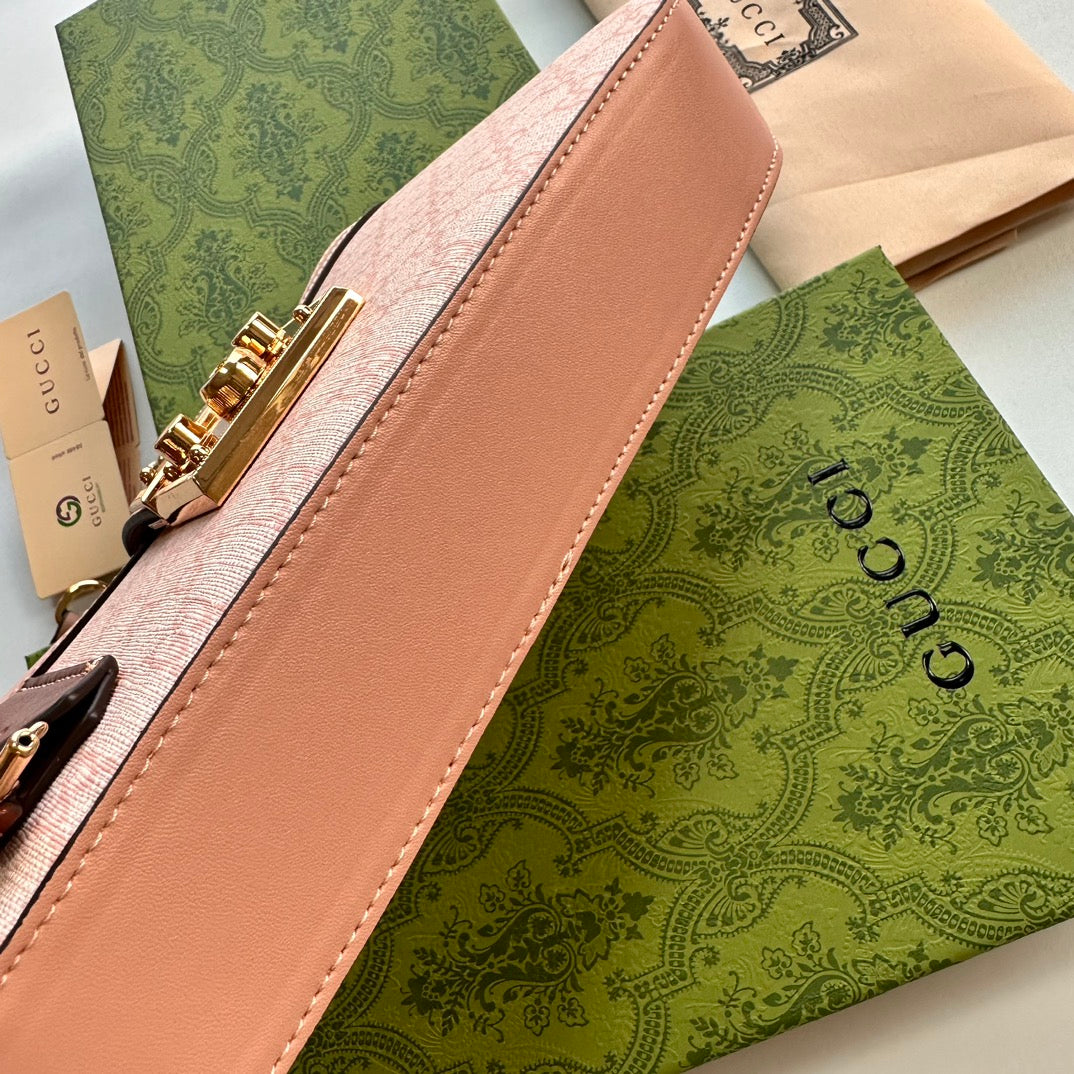 Chic & Stylish Bags