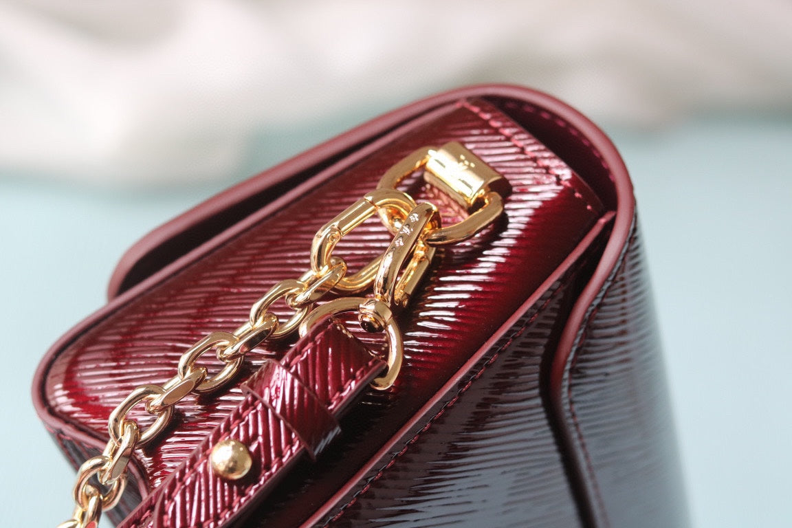 Chic & Stylish Bags