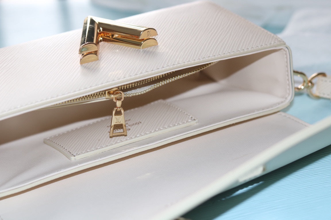 Chic & Stylish Bags